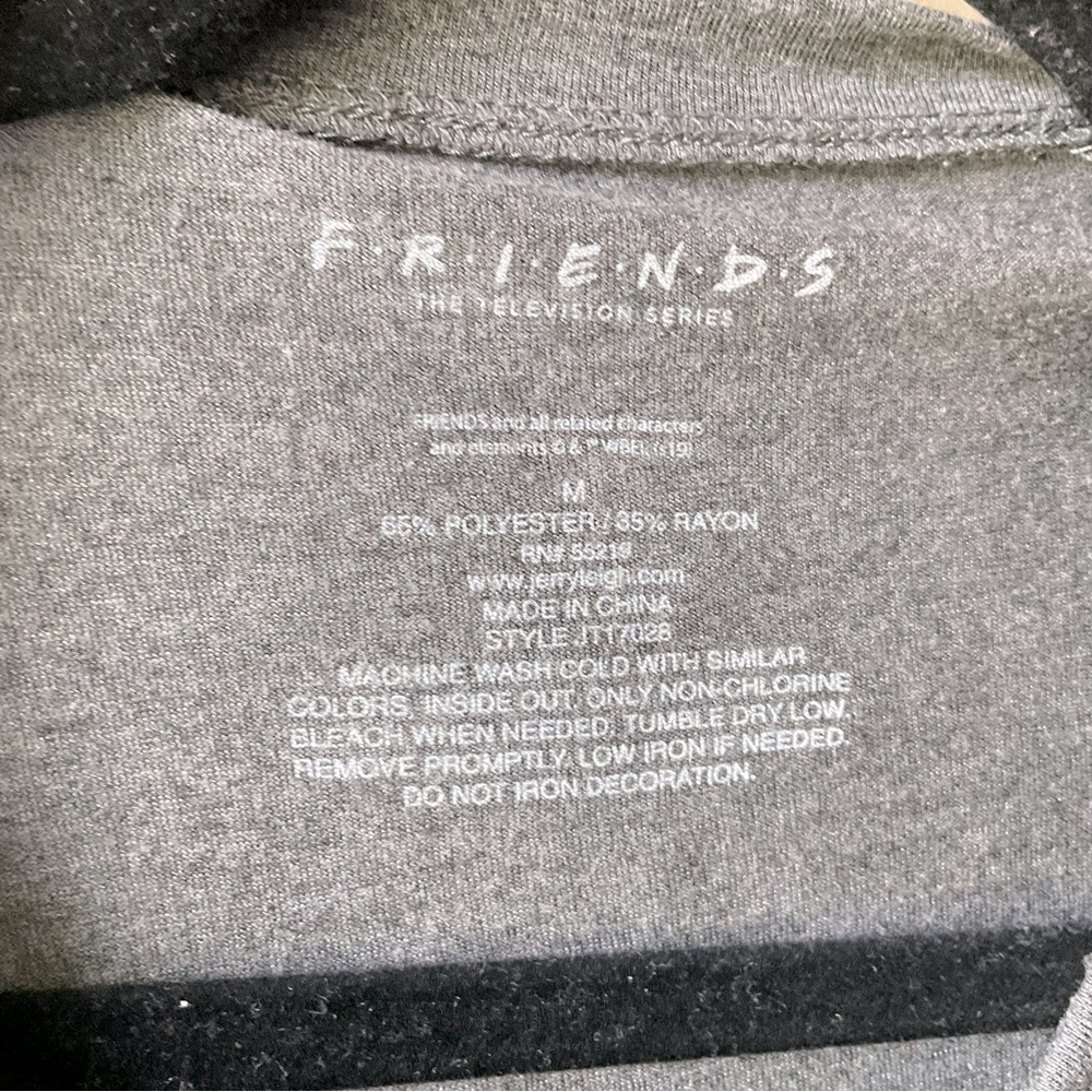 Friends TSHIRT - Picture 3 of 5